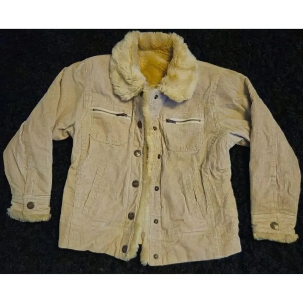 Jacket‎ - Picture 2 of 2